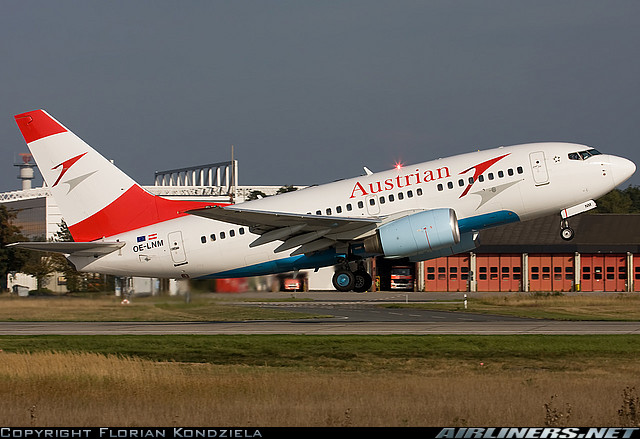 Boeing 737-6Z9 Frankfurt nad Mohanem (Německo).jpg