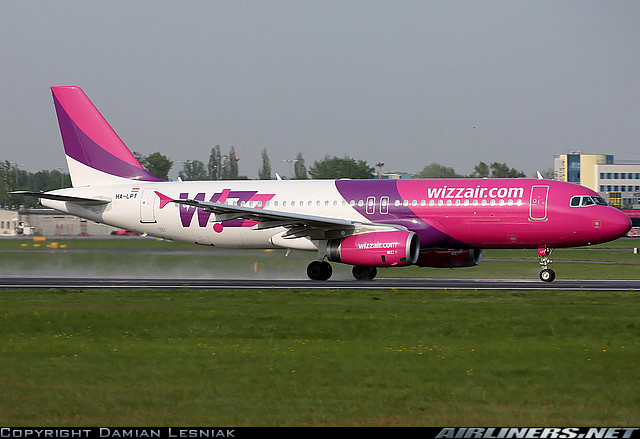 Airbus A320-232  Varšava (Polsko).jpg